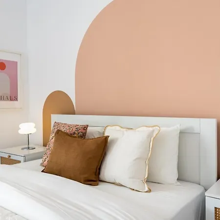 Apartment Lunette - Artful 1-br & Balcony In Larnaka