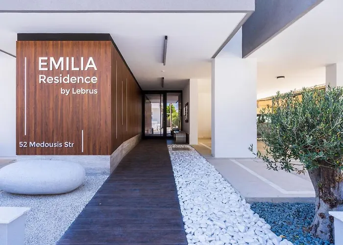 Lunette - Artful 1-br & Balcony In Apartment *