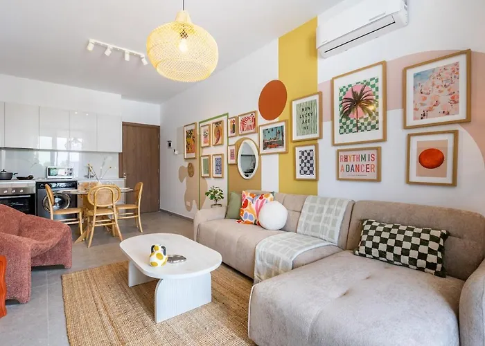 Lunette - Artful 1-br & Balcony In Apartment *