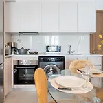 Lunette - Artful 1-br & Balcony In Apartmán